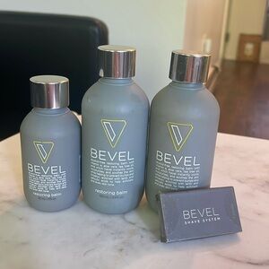 Bevel after shave restoring balm and pack of blades